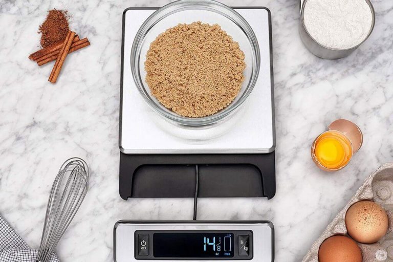 Food scale with bowl on it